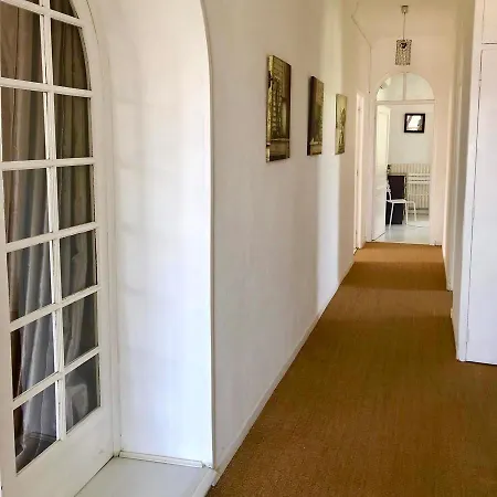 Villa 27 Avenue De La Salis